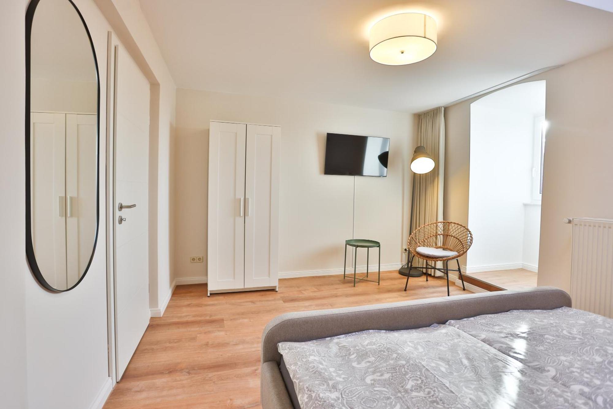 Apartments Am Bahnhof Штральзунд Номер фото